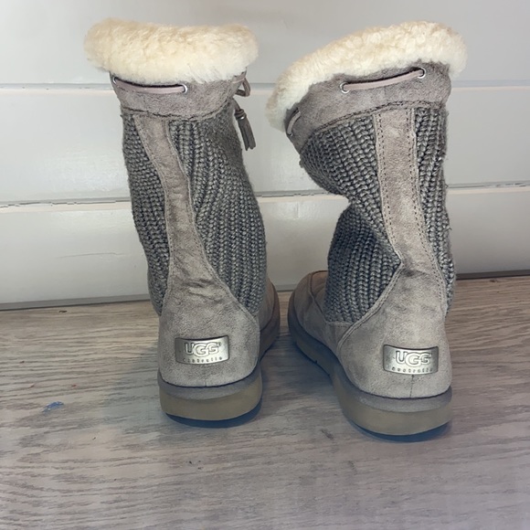 UGG Australian Suburb Crocheted Gray Boots S/N 5124 size US 7 EU 38 - Picture 4 of 5